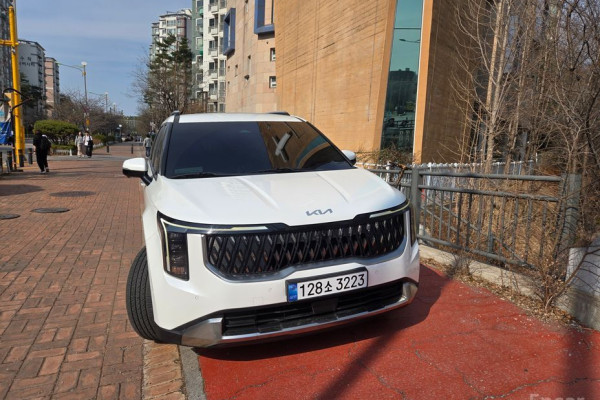 2024 Kia Carnival с пробегом 43 272 км