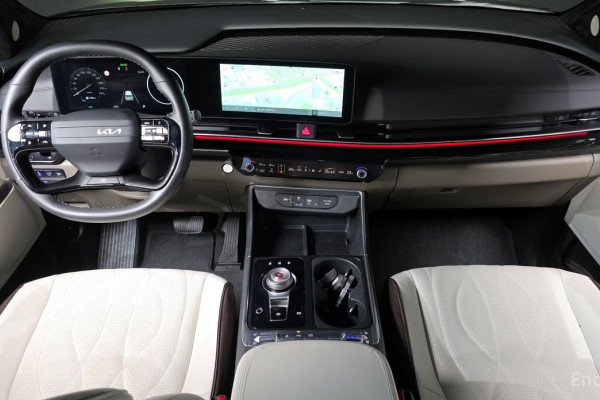 2025 Kia Carnival с пробегом 13 532 км