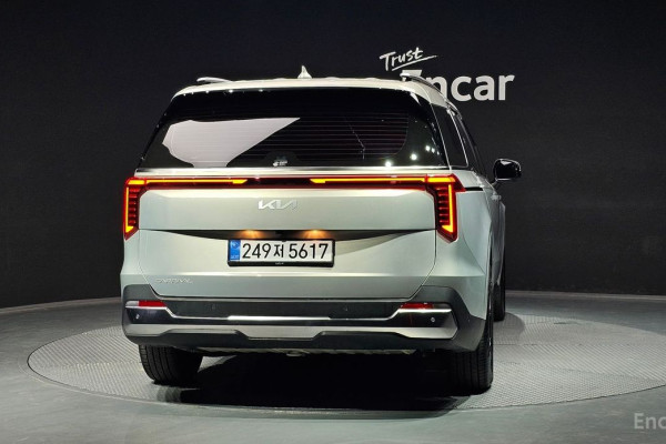 2025 Kia Carnival с пробегом 8 622 км