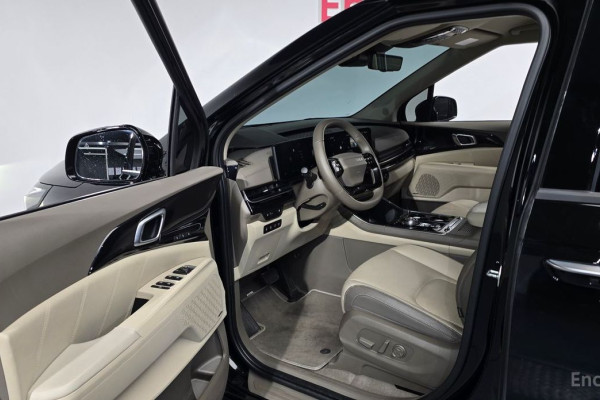 2025 Kia Carnival с пробегом 39 655 км