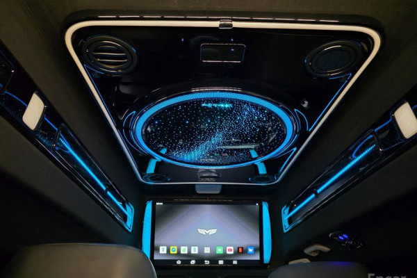 2024 Kia Carnival с пробегом 7 707 км