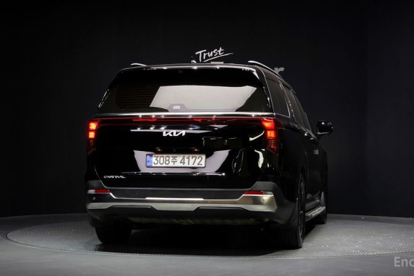 2024 Kia Carnival с пробегом 16 362 км