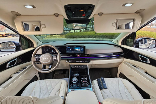 2024 Kia Carnival с пробегом 76 700 км