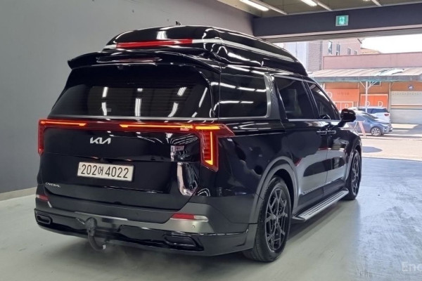 2024 Kia Carnival с пробегом 16 708 км