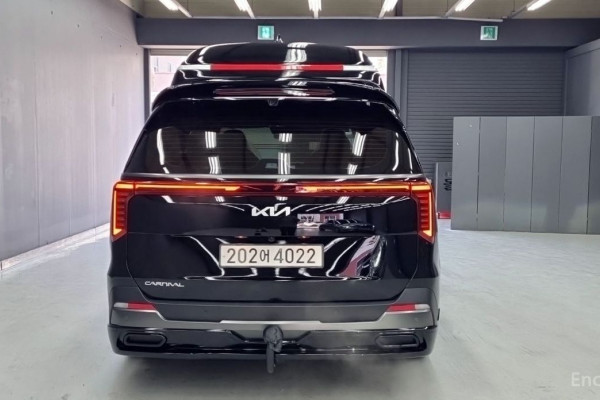 2024 Kia Carnival с пробегом 16 708 км