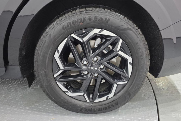 2025 Kia Carnival с пробегом 8 525 км