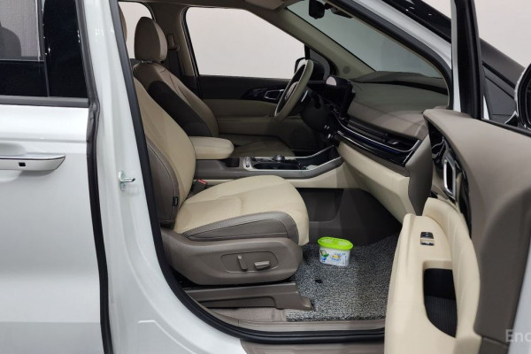 2025 Kia Carnival с пробегом 8 602 км