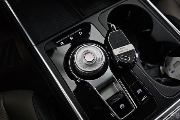 2024 Kia Carnival с пробегом 38 608 км