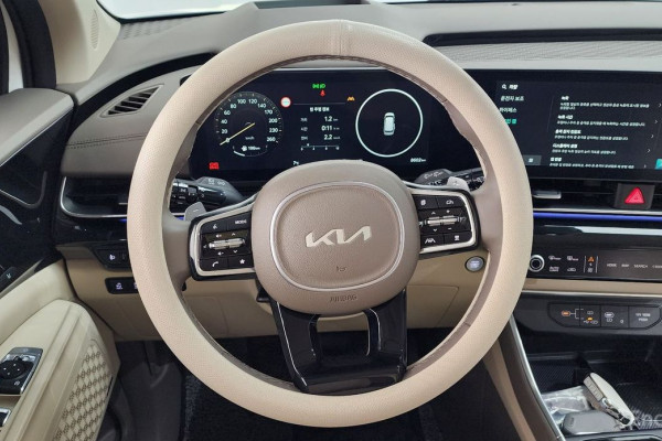 2025 Kia Carnival с пробегом 8 602 км