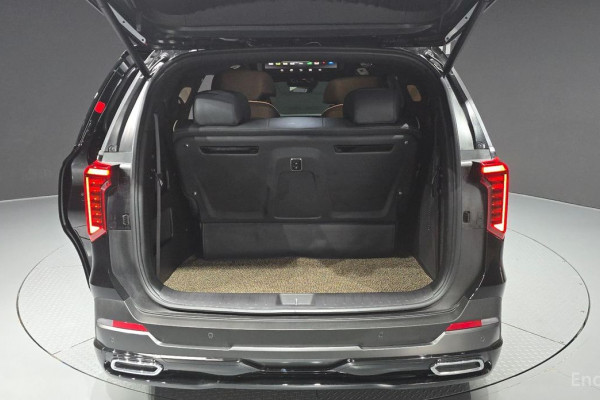 2024 Kia Carnival с пробегом 7 707 км