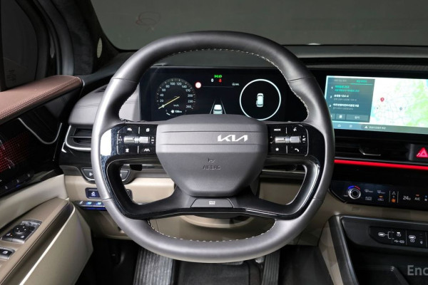 2025 Kia Carnival с пробегом 13 532 км