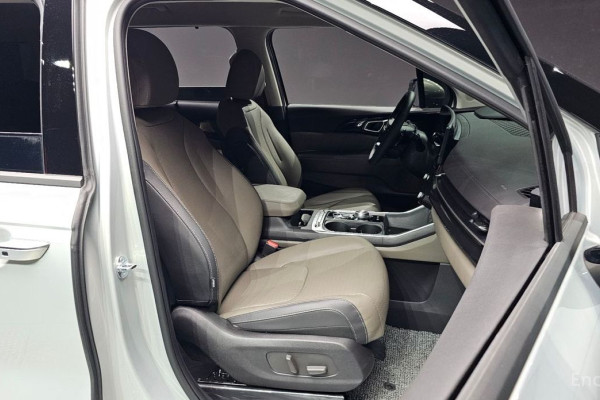 2025 Kia Carnival с пробегом 8 622 км