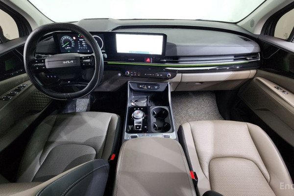 2025 Kia Carnival с пробегом 14 202 км