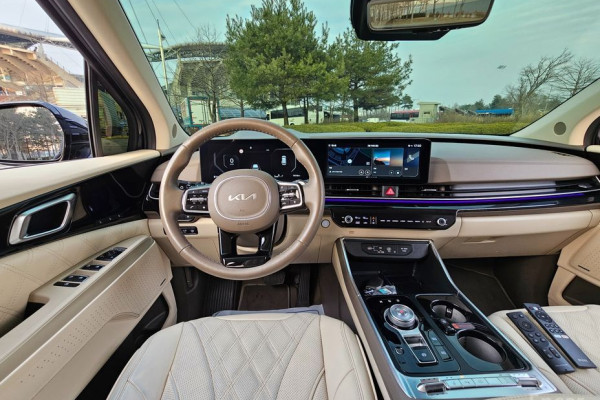 2024 Kia Carnival с пробегом 76 700 км