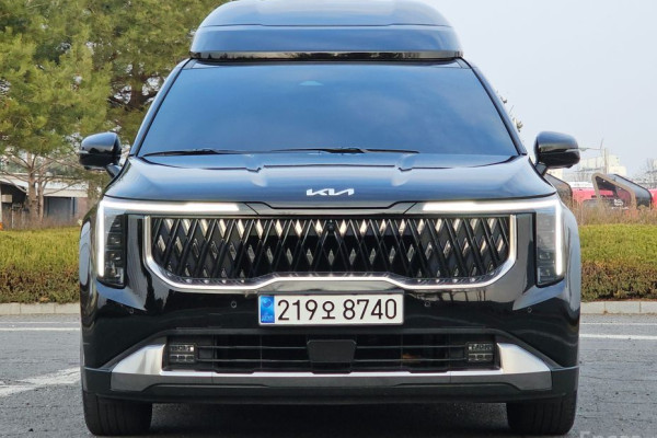 2024 Kia Carnival с пробегом 76 700 км