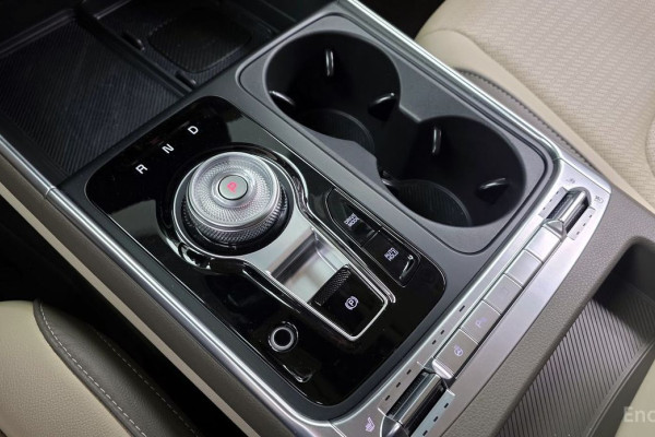 2024 Kia Carnival с пробегом 16 362 км