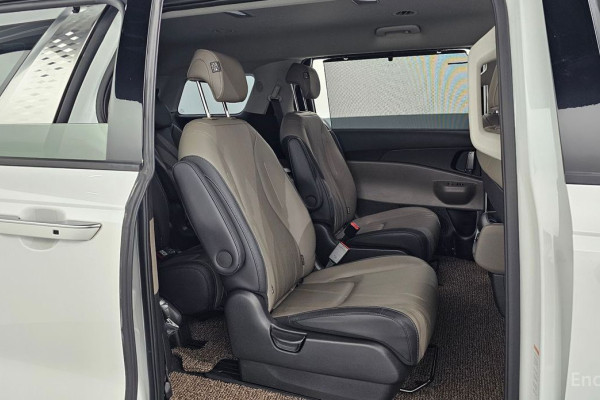 2024 Kia Carnival с пробегом 38 608 км