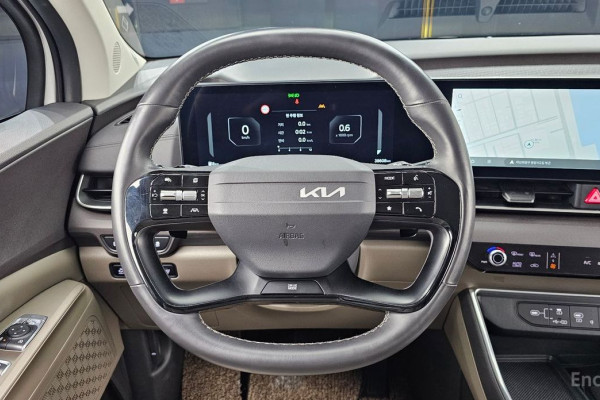 2024 Kia Carnival с пробегом 38 608 км