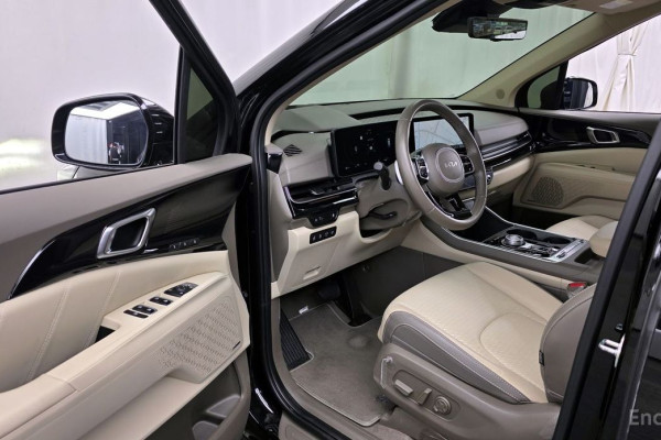 2024 Kia Carnival с пробегом 16 362 км