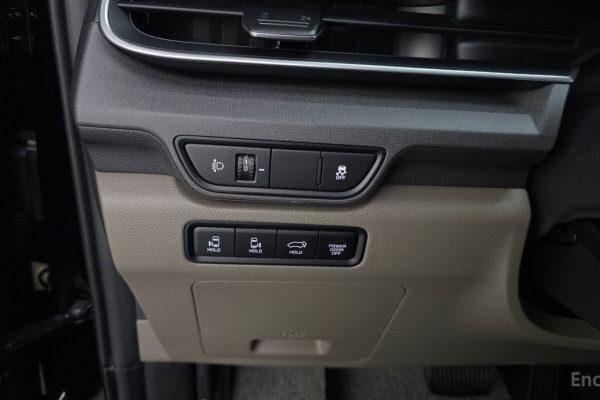 2025 Kia Carnival с пробегом 8 525 км