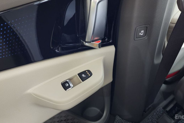 2025 Kia Carnival с пробегом 8 602 км