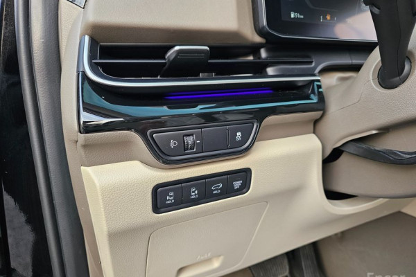 2024 Kia Carnival с пробегом 76 700 км