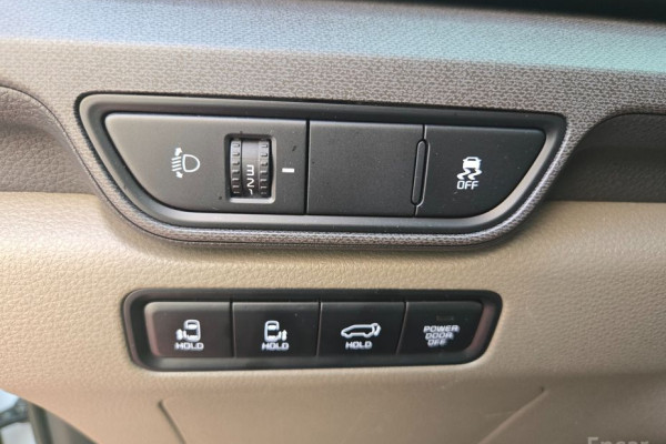 2024 Kia Carnival с пробегом 43 272 км