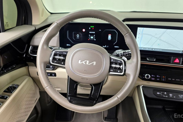 2024 Kia Carnival с пробегом 16 362 км