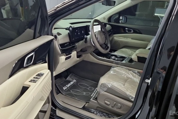 2024 Kia Carnival с пробегом 16 708 км