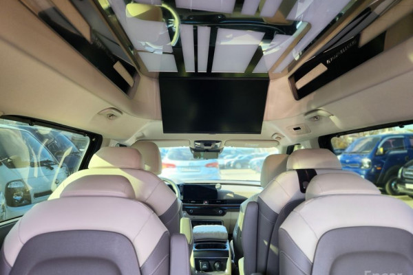 2024 Kia Carnival с пробегом 16 708 км