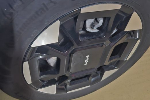 2024 Kia Carnival с пробегом 8 700 км