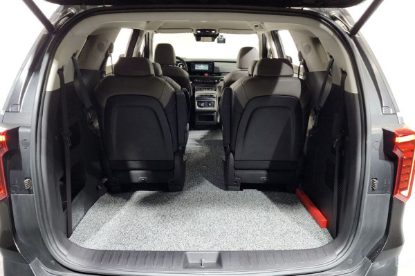 2025 Kia Carnival с пробегом 14 202 км