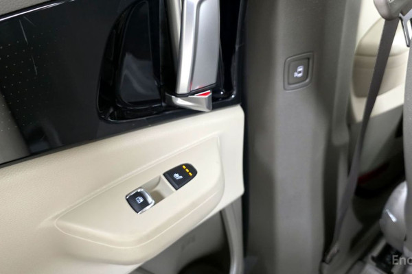 2024 Kia Carnival с пробегом 16 362 км