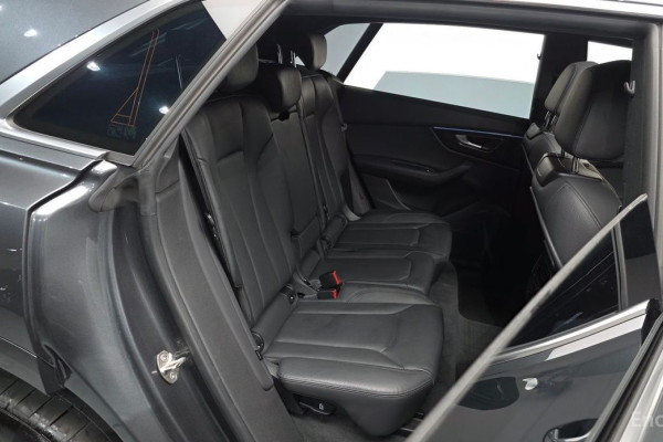 2023 Audi Q8 с пробегом 14 161 км