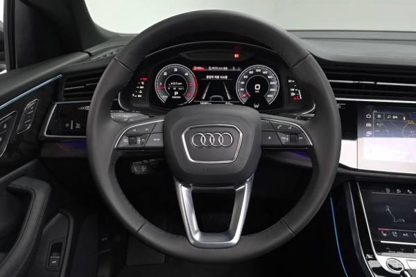 2023 Audi Q8 с пробегом 14 161 км