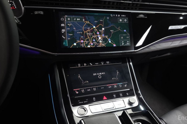 2023 Audi Q8 с пробегом 14 161 км