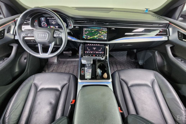 2020 Audi Q8 с пробегом 50 049 км