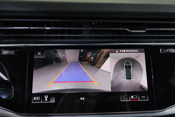 2020 Audi Q8 с пробегом 50 049 км