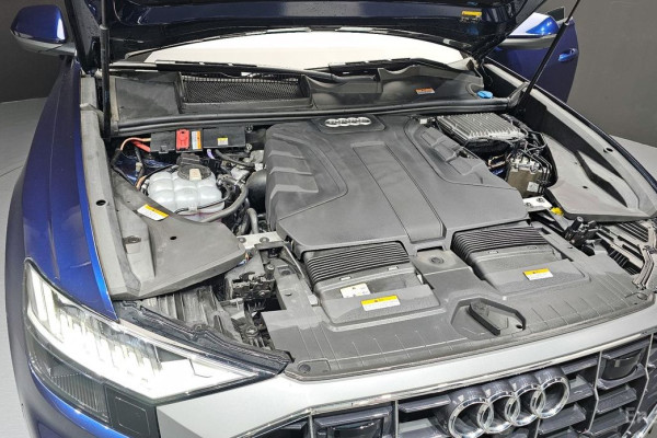 2021 Audi Q8 с пробегом 83 477 км