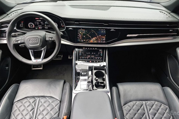 2021 Audi Q8 с пробегом 83 477 км
