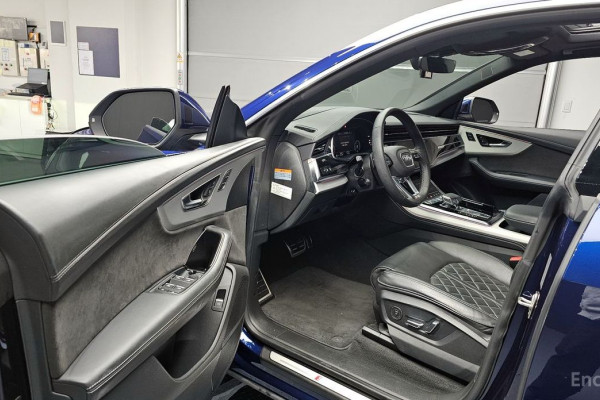 2021 Audi Q8 с пробегом 83 477 км