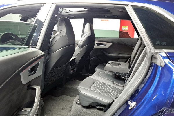 2021 Audi Q8 с пробегом 83 477 км