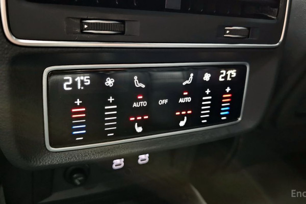 2021 Audi Q8 с пробегом 83 477 км