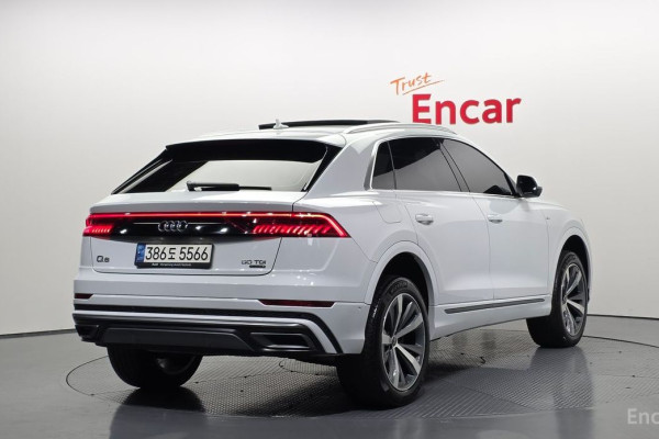 2022 Audi Q8 с пробегом 88 439 км