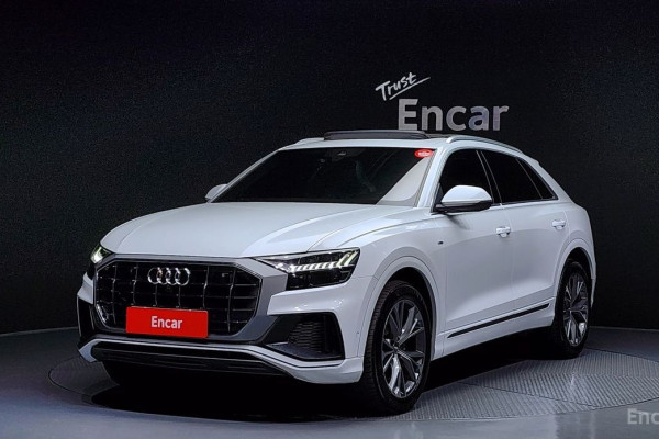 2020 Audi Q8 с пробегом 66 517 км