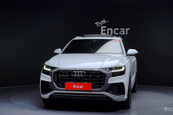 2020 Audi Q8 с пробегом 66 517 км