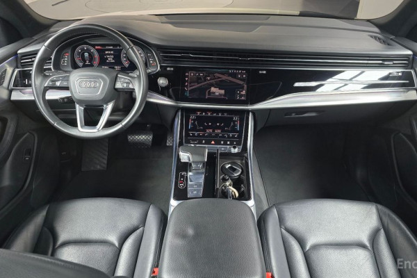 2020 Audi Q8 с пробегом 79 144 км