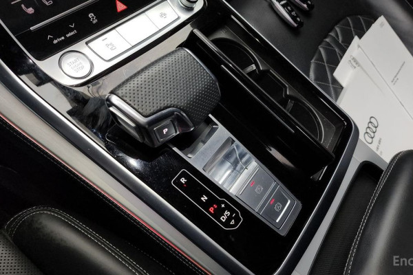 2020 Audi Q8 с пробегом 66 517 км