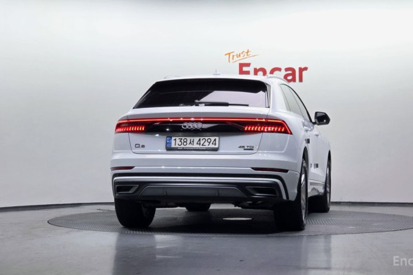 2021 Audi Q8 с пробегом 97 078 км