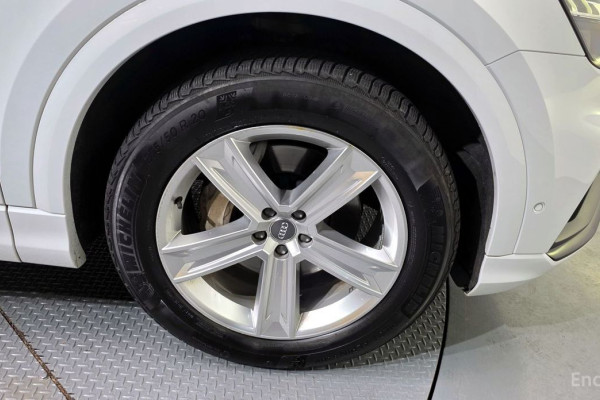 2021 Audi Q8 с пробегом 97 078 км